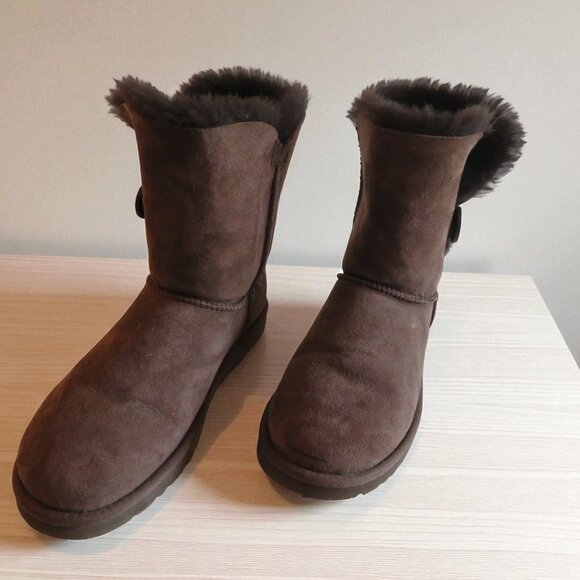 UGG Women's Bailey Button Boots - Chocolate Brown - Size 8 - Pre-owned - VGC - Picture 1 of 13